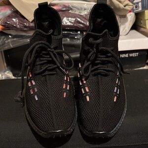Wanted Black Athletic Shoes with Multicolor Accents/Gently loved 🥰